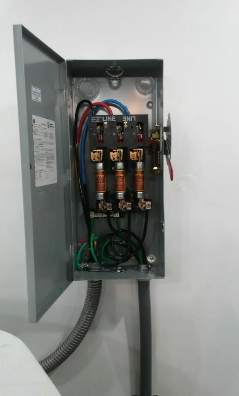 Three-phase disconnect switch installed for Electrical Wiring & Rewiring in Roswell